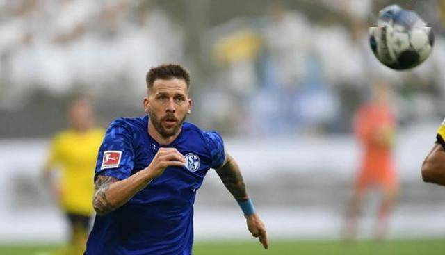  菲尔特客场全身而退，德甲保级军团混战升级  